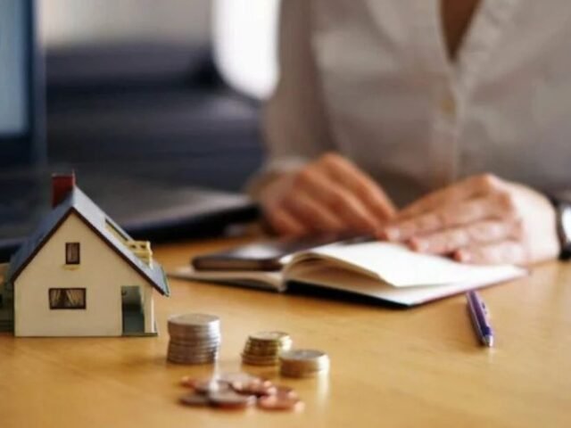 https://radheyconstructions.com/wp-content/uploads/2022/02/5-Points-to-Consider-when-buying-a-villa-in-Hyderabad-Radhey-Group-640x480.jpg